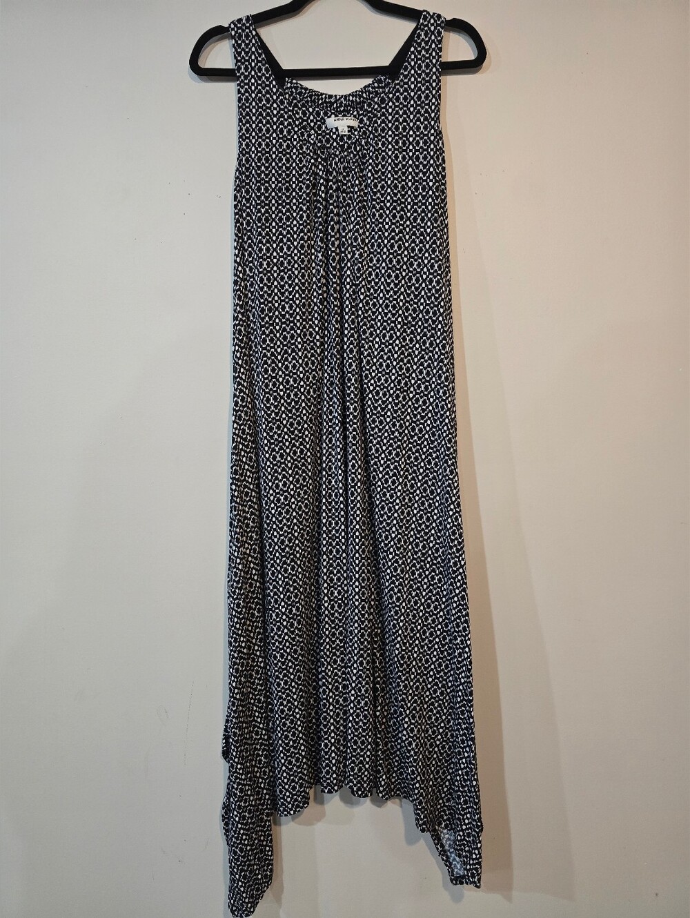 Anne Klein Black and White Asymmetrical Maxi Dress. Size XL.